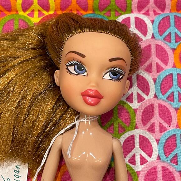 Bratz Meygan Doll Lot 20B #65 - Picture 1 of 5